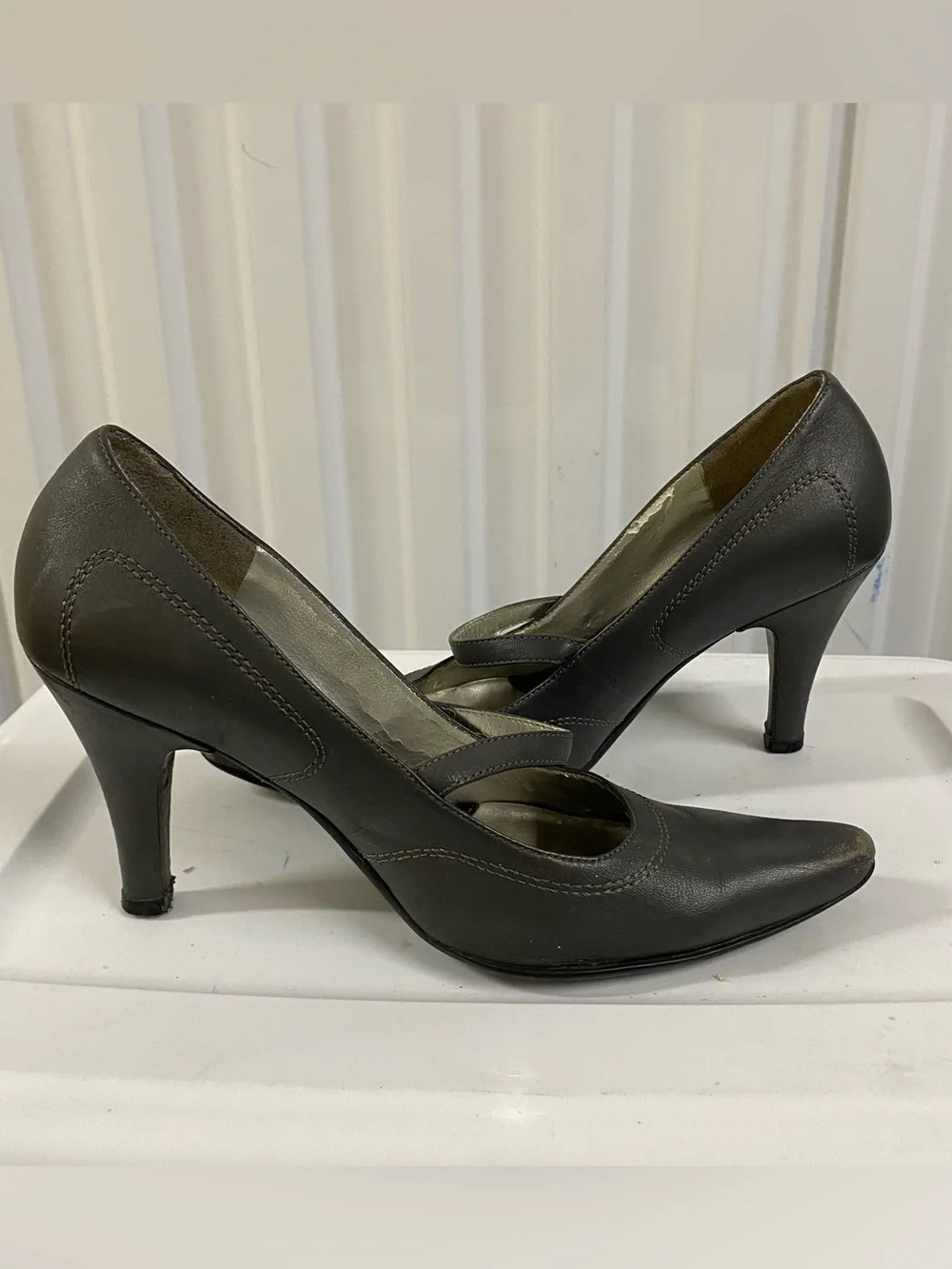 Kenneth Cole Reaction “Go Out” Mary Jane Heels, Women’s Pumps, Grey, 6M, A405713